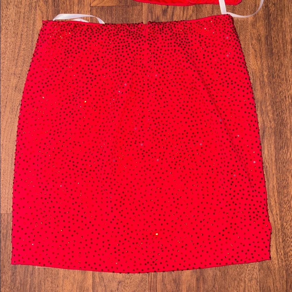 SHERRI HILL TWO PIECE FORMAL SET IN RED size 10
DRESS 50701 - Picture 10 of 11